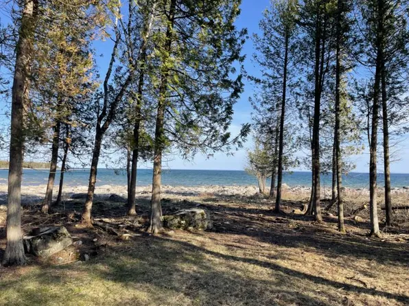 39150 S Cream City Point Rd, Drummond Island, MI 49726