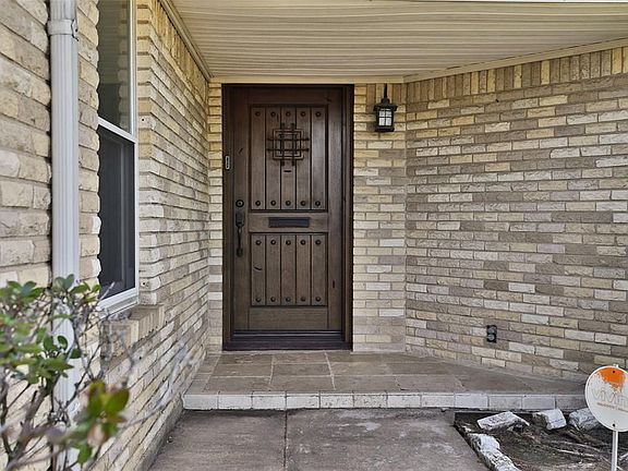 4th image of 2303 W T C Jester Blvd