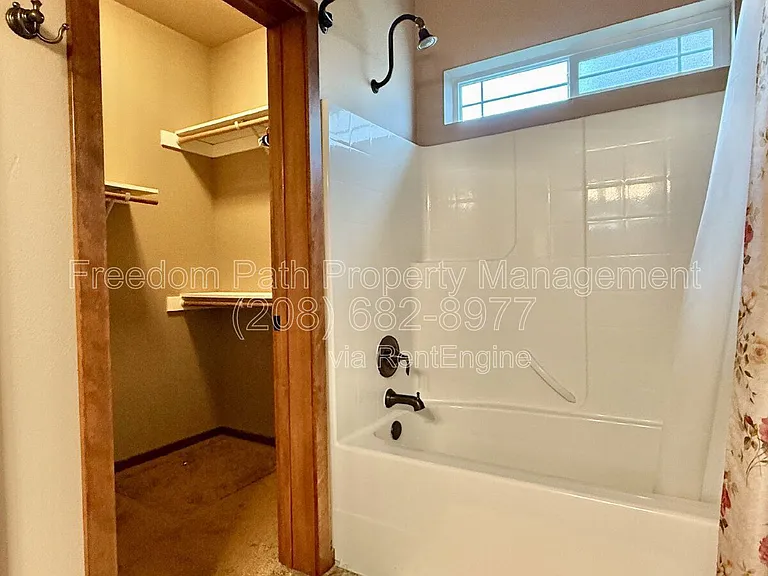 406 Lundblad Pl — Photo 16