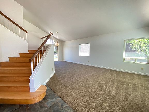 5th image of 2315 Birdie St