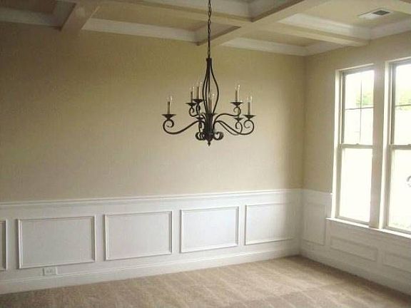 Distinctive dining room