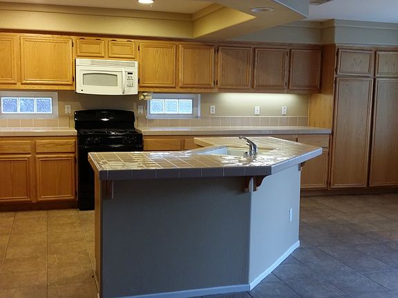 5th image of 14838 Grasshopper Ct