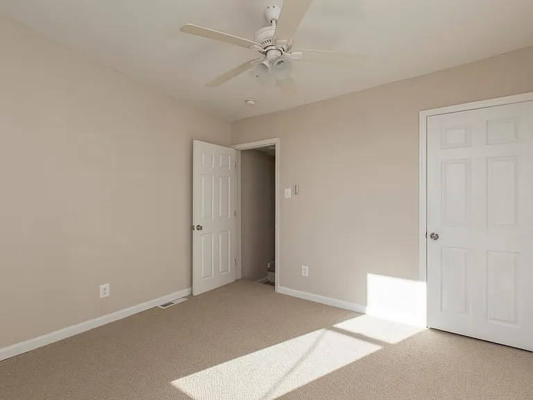 2826 Mercer St — Photo 17