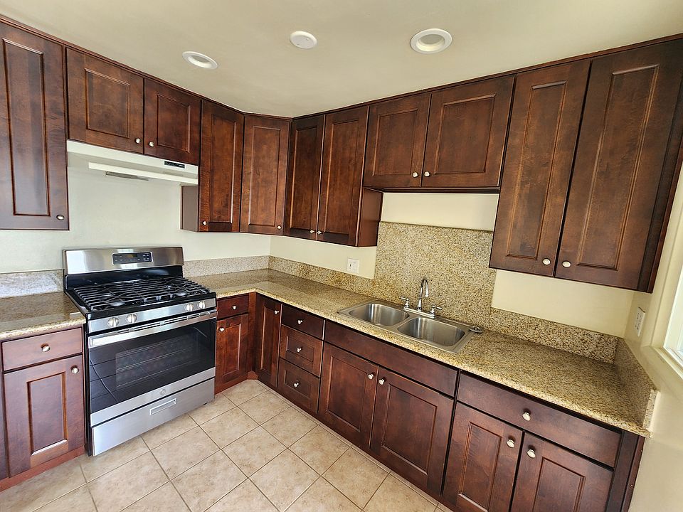 1st image of 5264 Cahuenga Blvd