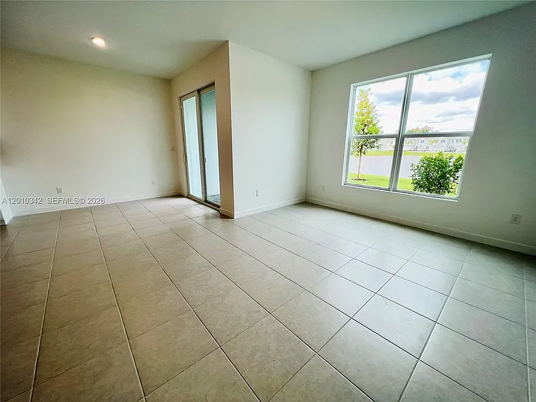 6909 Harbours Edge Ave #6909 — Photo 9