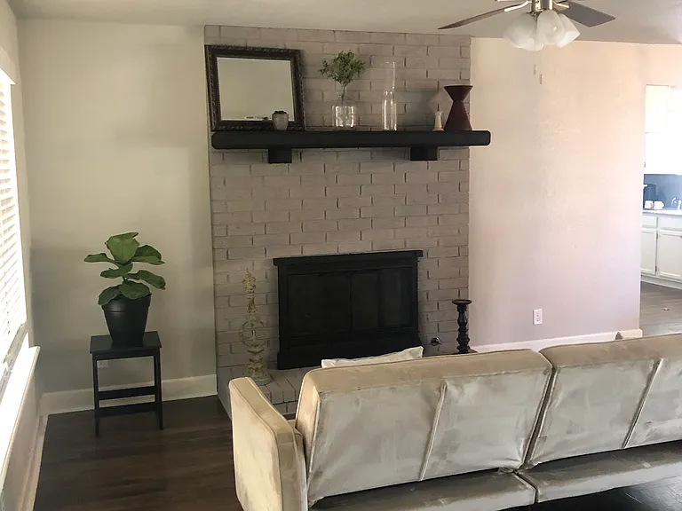 514 Oakwood St — Photo 2