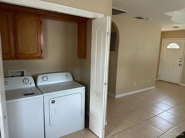 1700 W Douglas St — Photo 9