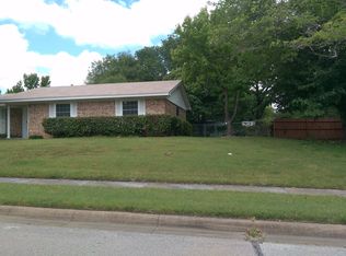 403 Lazy River Dr, Duncanville, TX 75116