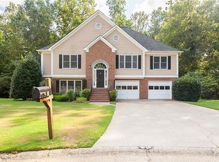 4 Creekview Ln, Dallas, GA 30157