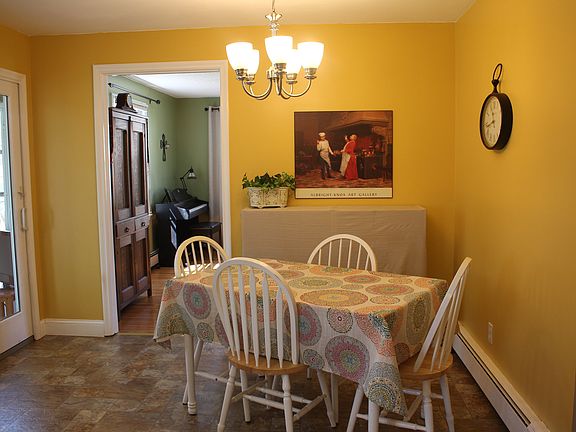 5th image of 593 Deerfield Dr