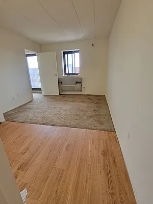 Rented by Metro Park Realty Inc | media 19