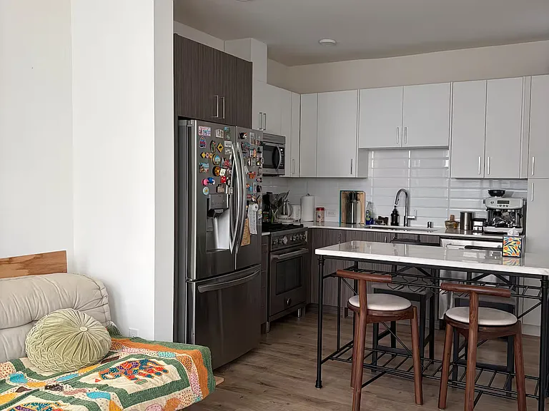 437 NE 73rd St #D — Photo 3