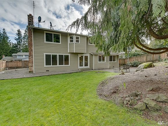 3rd image of 4923 159th Pl SE