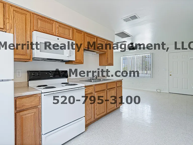 1598 N Fremont Ave #1 — Photo 9