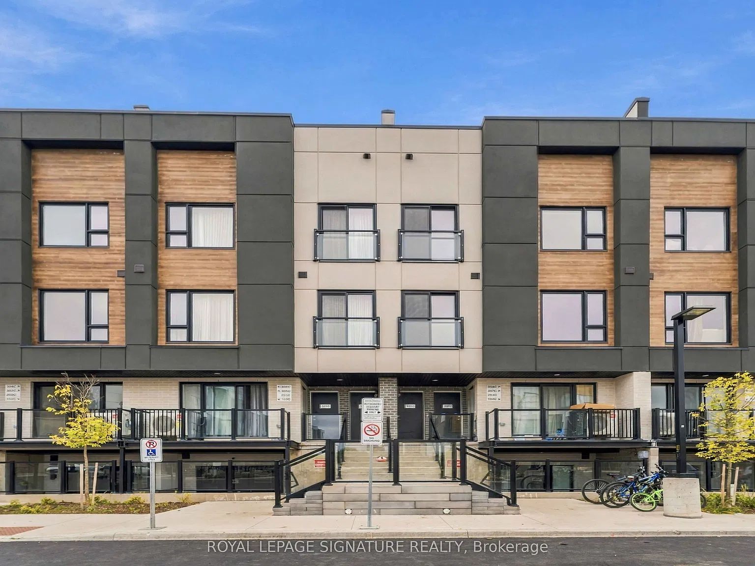 3 bed, $2,200 — Photo 1