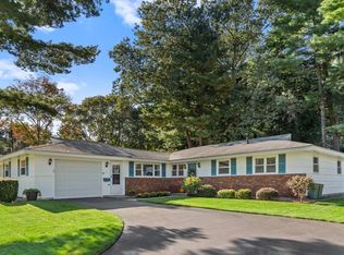 1 Hamilton Rd, Peabody, MA 01960