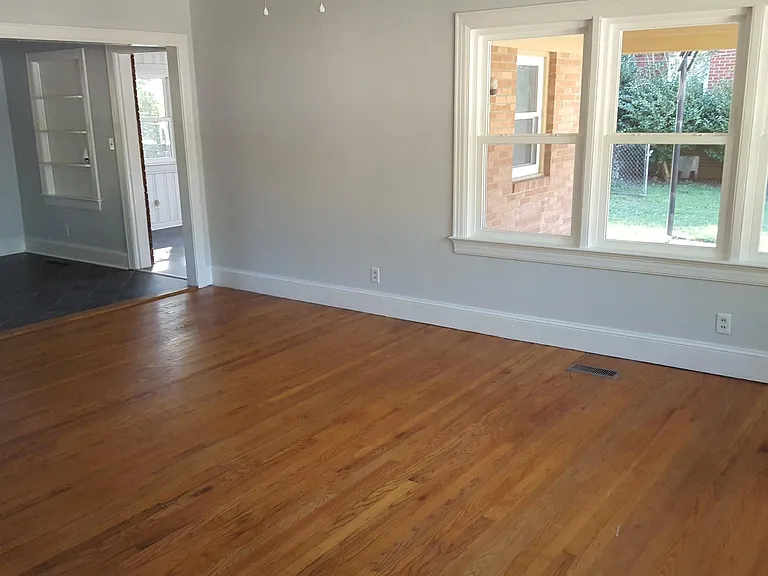2412 Slay Dr — Photo 2