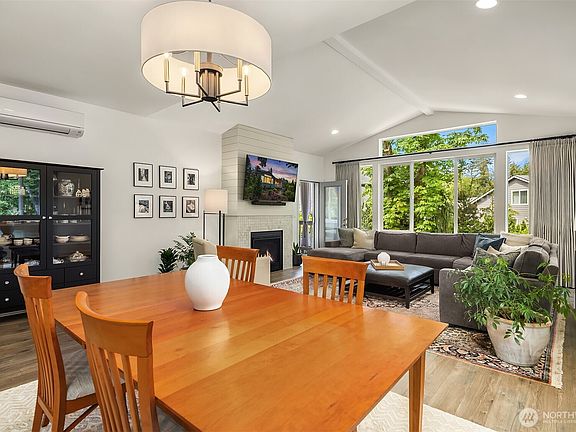 5th image of 5672 Garibaldi Way