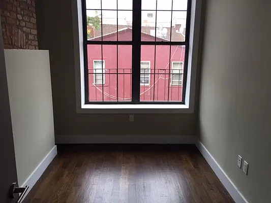 Rented by Premier Metro Realty Corp | media 8