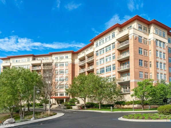 40 Prairie Park Dr APT 608, Wheeling, IL 60090