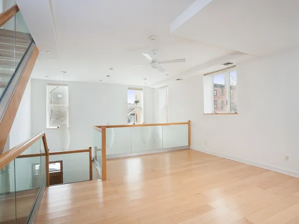 453 Pacific Street image 1 of 10