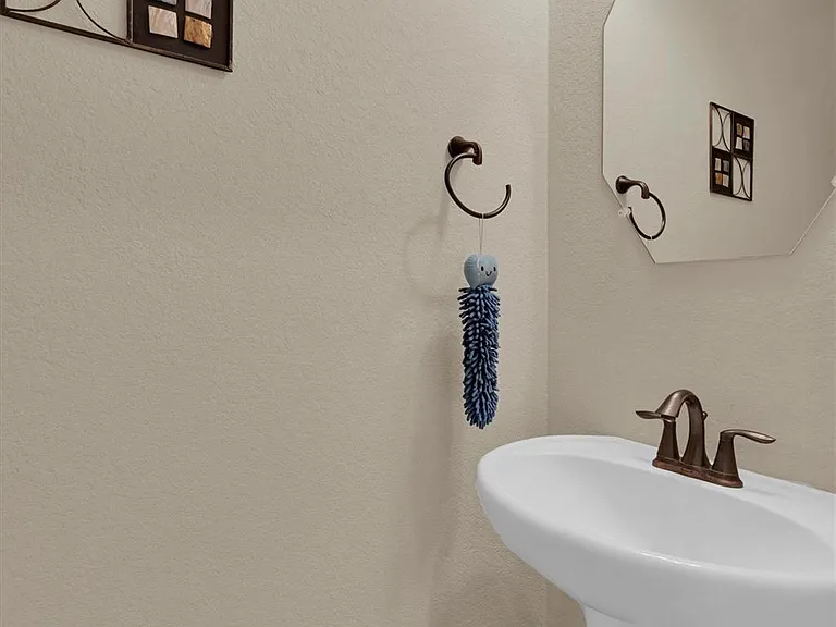 18735 Waketon Dr — Photo 18