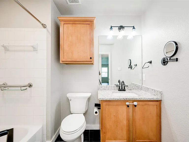 2401 Marshall Trl — Photo 18