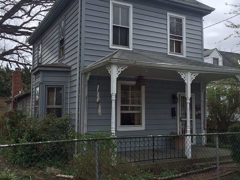 2nd image of 3711 Varnum St