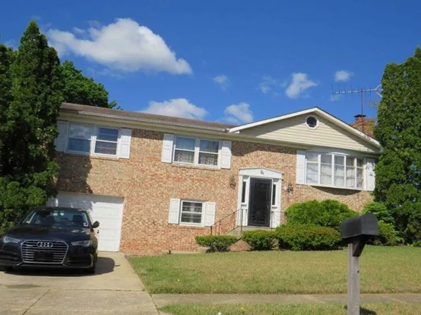 9401 Pin Oak St, Clinton, MD 20735