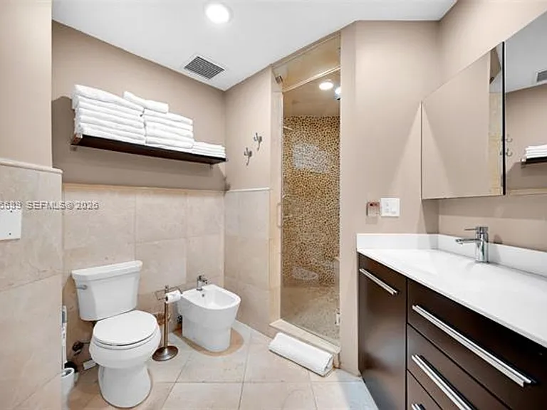 100 S Pointe Dr #801 — Photo 46