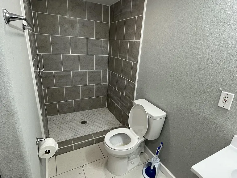 Private Bathroom for Room 3