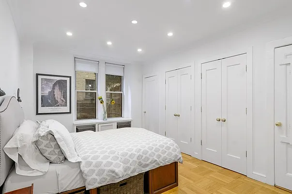 Sold by Corcoran | media 7