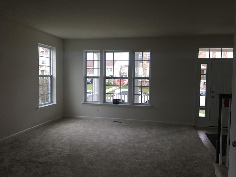 2nd image of 1041 E Davinci Dr