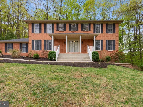 4036 Roop Rd, New Windsor, MD 21776
