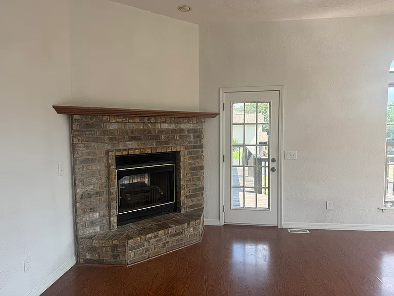 19 Oak Creek Cir — Photo 23