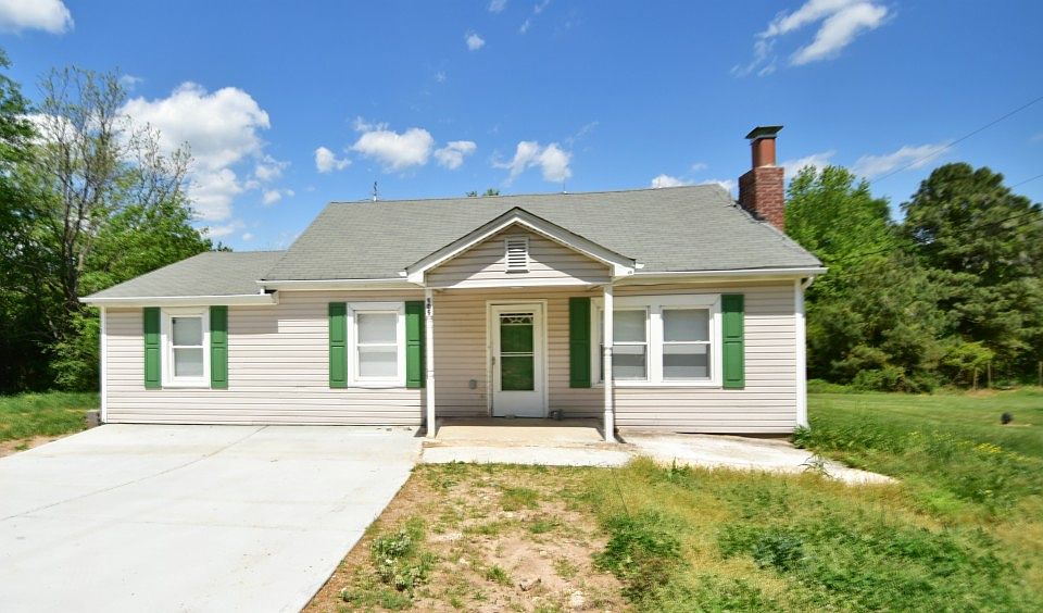 1st image of 109 Pennant Dr
