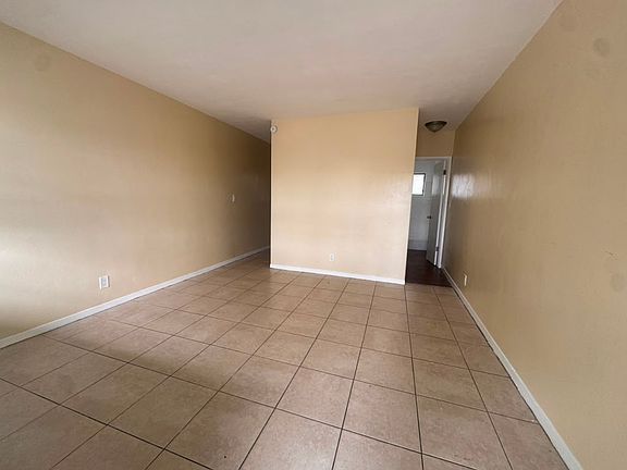 4th image of 1102 SE 3rd St APT 8