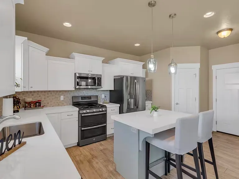45 E 460 N — Photo 16