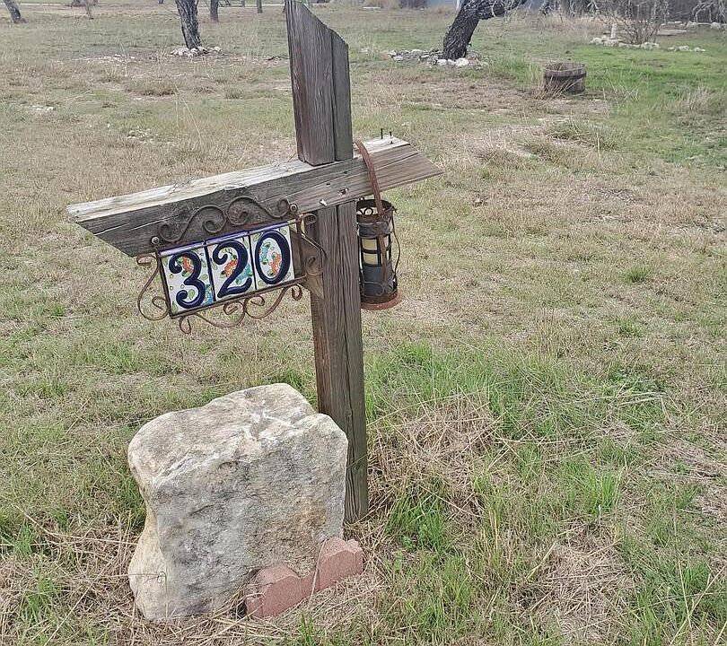 1st image of 320 COUNTY ROAD 3822