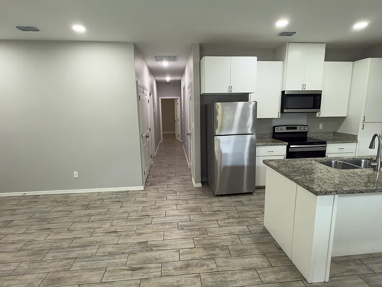 1404 W Heritage Dr #2 — Photo 13