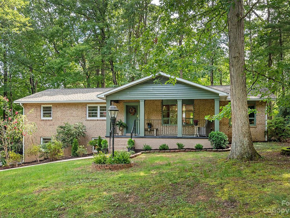 1st image of 209 Beth Dr