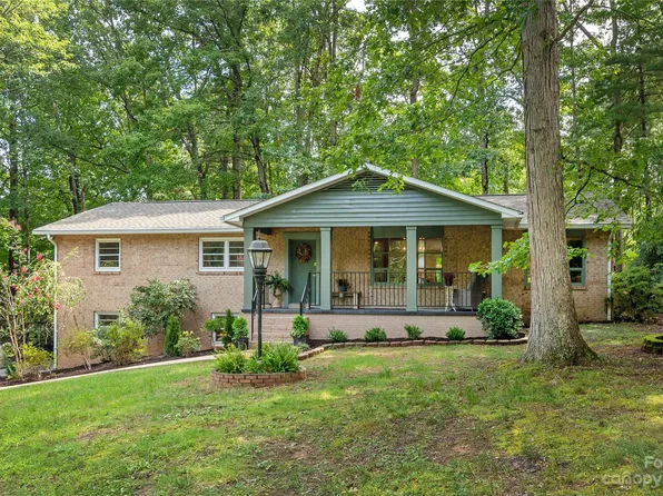 209 Beth Dr, Hendersonville, NC 28791