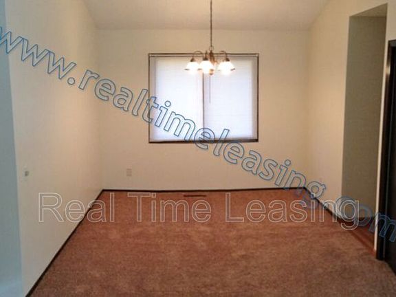 5th image of 2100 123rd St E