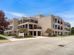 49 Raglan St #204, Collingwood, ON L9Y4X1