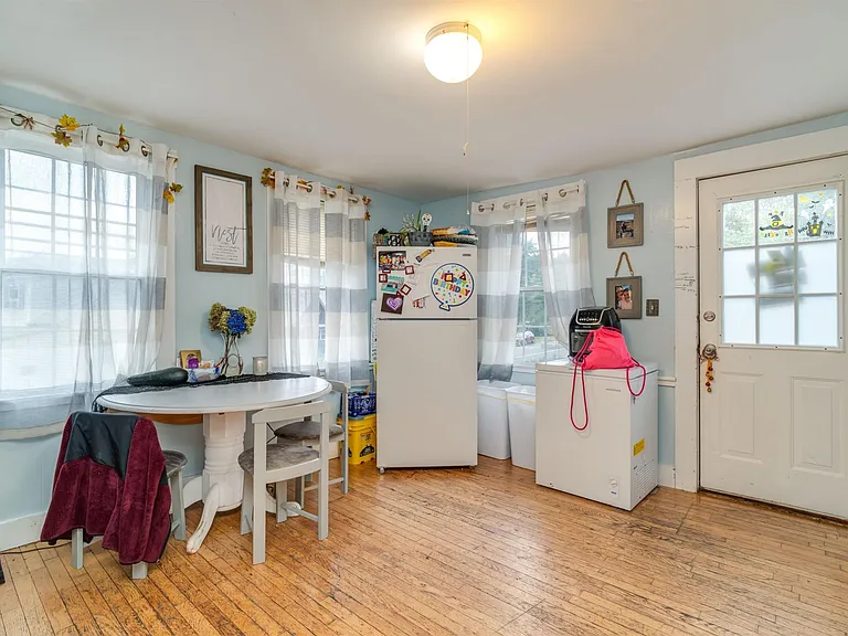 288 Main St #1 — Photo 4