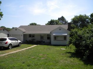 1414 Robertson Ave, Carthage, MO 64836
