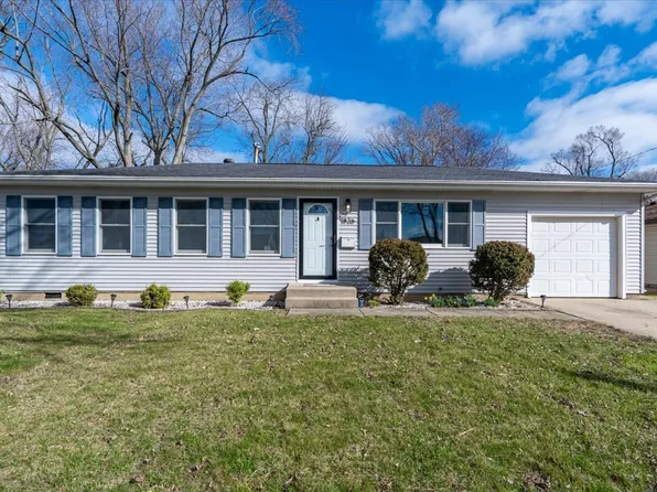 1826 E Lafayette St, Bloomington, IL 61701