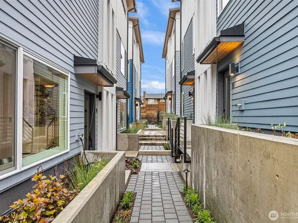 2527 29th Avenue S #B, Seattle, WA 98144