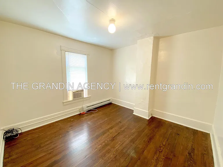 909 13th St SE — Photo 30