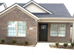 221 Harvest Park Dr, Berea, KY 40403